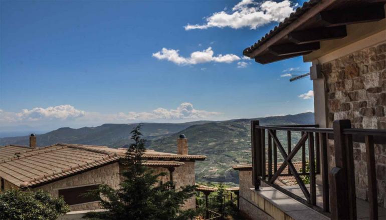 Αέτωμα Suites - Τρίκαλα Κορινθίας ✦ -36% ✦ 3 Ημέρες (2 Διανυκτερεύσεις) ✦ 2 Άτομα ΚΑΙ ένα Παιδί έως 3 ετών ✦ Πρωινό ✦ Έως 28/04/2018 ✦ 70μ από Κεντρική Πλατεία με πλατάνια και τρεχούμενα νερά! Αέτωμα Suites - Τρίκαλα Κορινθίας ✦ -36% ✦ 3 Ημέρες (2 Διανυκτερεύσεις) ✦ 2 Άτομα ΚΑΙ ένα Παιδί έως 3 ετών ✦ Πρωινό ✦ Έως 28/04/2018 ✦ 70μ από Κεντρική Πλατεία με πλατάνια και τρεχούμενα νερά!