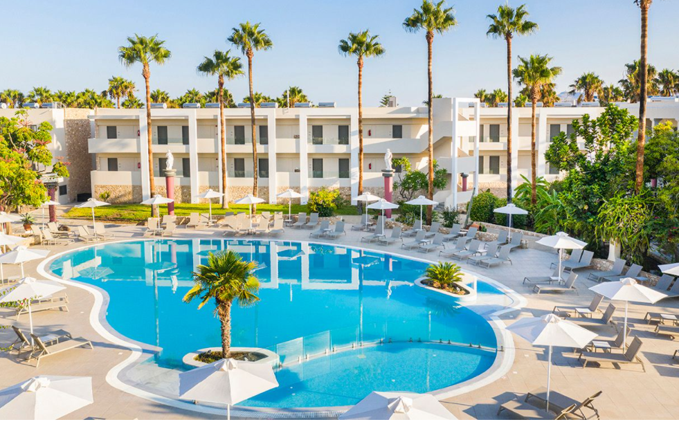 4* Apollon Hotel - Λάμπη, Κως ✦ 4 Ημέρες (3 Διανυκτερεύσεις) ✦ 2 άτομα + 1 παιδί έως 5 ετών ✦ 12 ✦ 16/05/2022 έως 15/06/2022 και 26/09/2022 έως 15/10/2022 ✦ Κοντά στην παραλία!