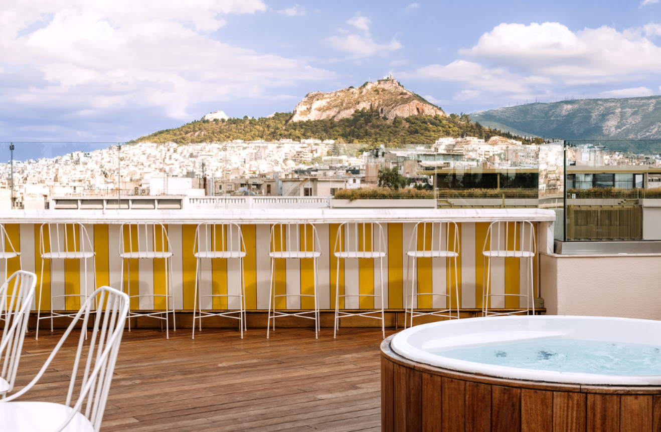4* Brown Acropol Athens by Brown Hotels - Ομόνοια, Αθήνα ✦ 2 Ημέρες (1 Διανυκτέρευση) ✦ 2 άτομα + 1 παιδί έως 3 ετών ✦ 18 ✦ έως 31/12/2026 ✦ Στο κέντρο της πόλης!