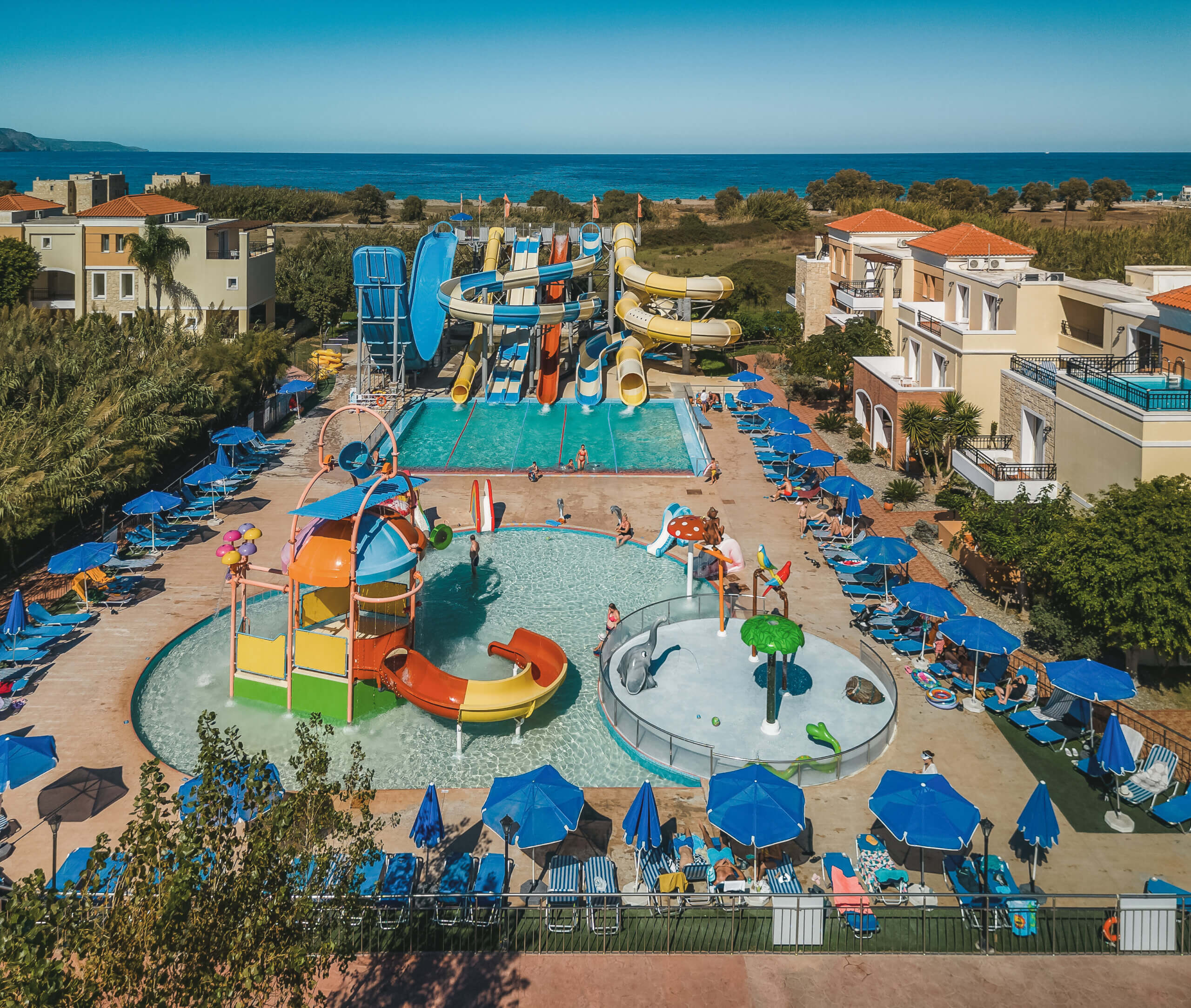 4* Chrispy Resort & Waterpark All Inclusive Χανιά, Κρήτη για 3 ημέρες/2 νύχτες για 2 άτομα + 1 παιδί
