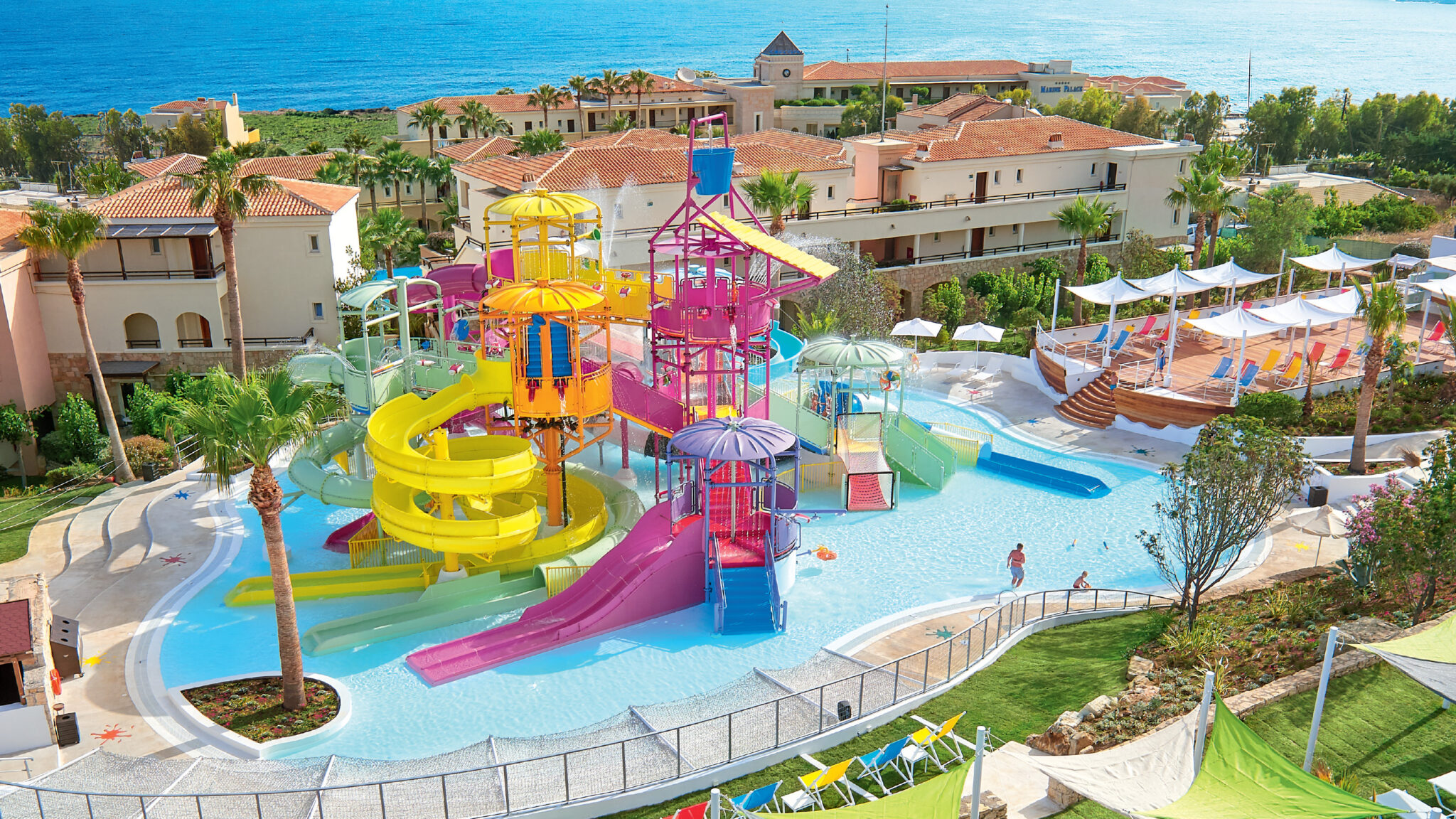 4* Grecotel Marine Palace & Aqua Park - Ρέθυμνο, Κρήτη ✦ 2 Ημέρες (1 Διανυκτέρευση) ✦ 2 άτομα + 1 παιδί έως 1 έτους ✦ 12 ✦ έως 07/11/2026 και 16/04/2027 έως 10/07/2027 ✦ Νεροτσουλήθρες!Παιδικό πρόγραμμα GrecolandΜπροστά στην παραλία!