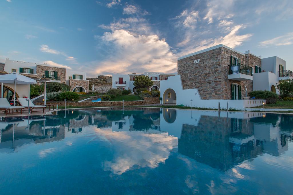 4* Naxos Palace Hotel - Στελίδα, Νάξος ✦ 2 Ημέρες (1 Διανυκτέρευση) ✦ 2 άτομα ✦ 2 ✦ 09/05/2022 έως 30/09/2022 ✦ Θαυμάσια Τοποθεσία!