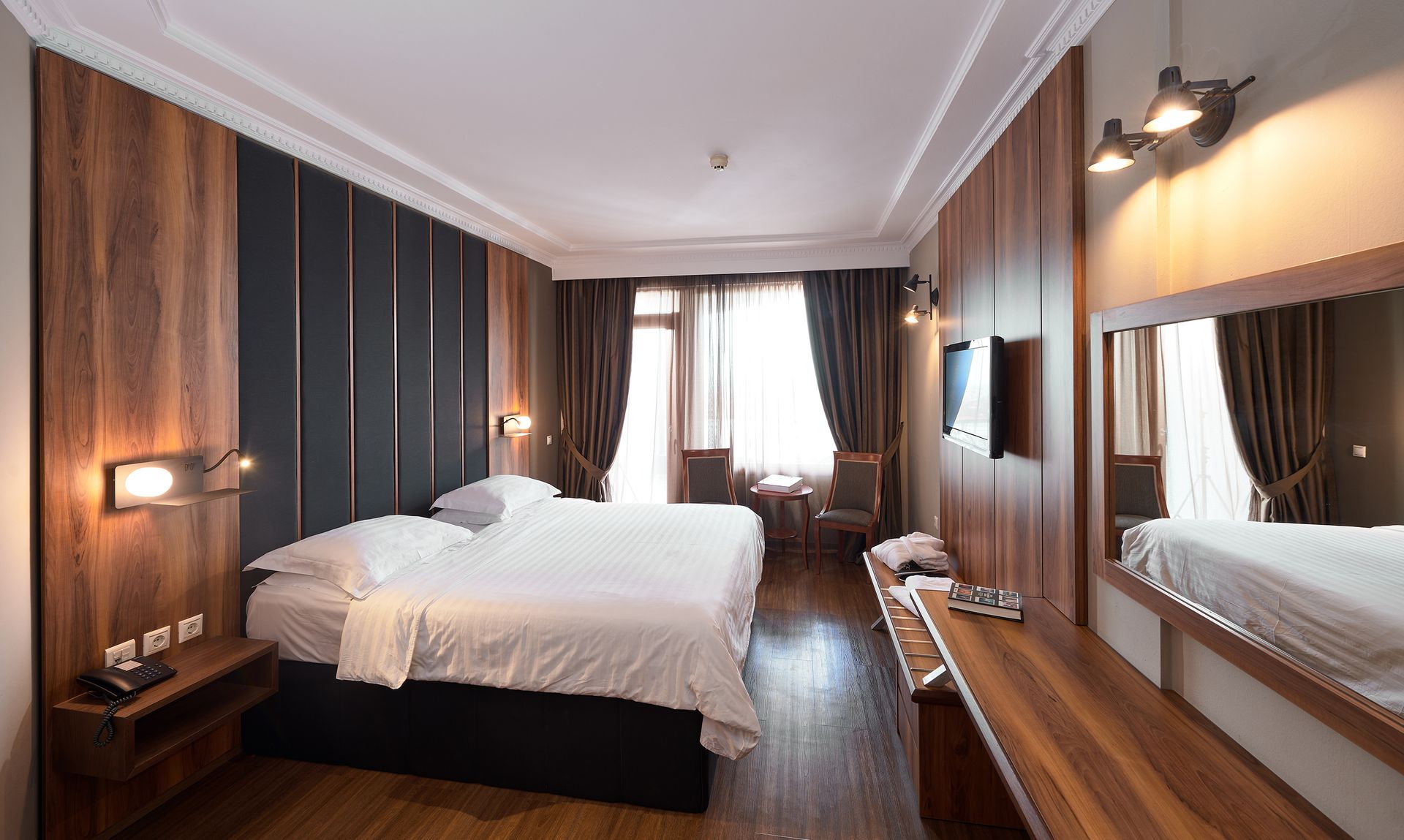 4* Royal Hotel - Περαία, Θεσσαλονίκη ✦ 2 Ημέρες (1 Διανυκτέρευση) ✦ 2 άτομα ✦ Πρωινό ✦ έως 30/09/2022 ✦ Φανταστική Τοποθεσία!