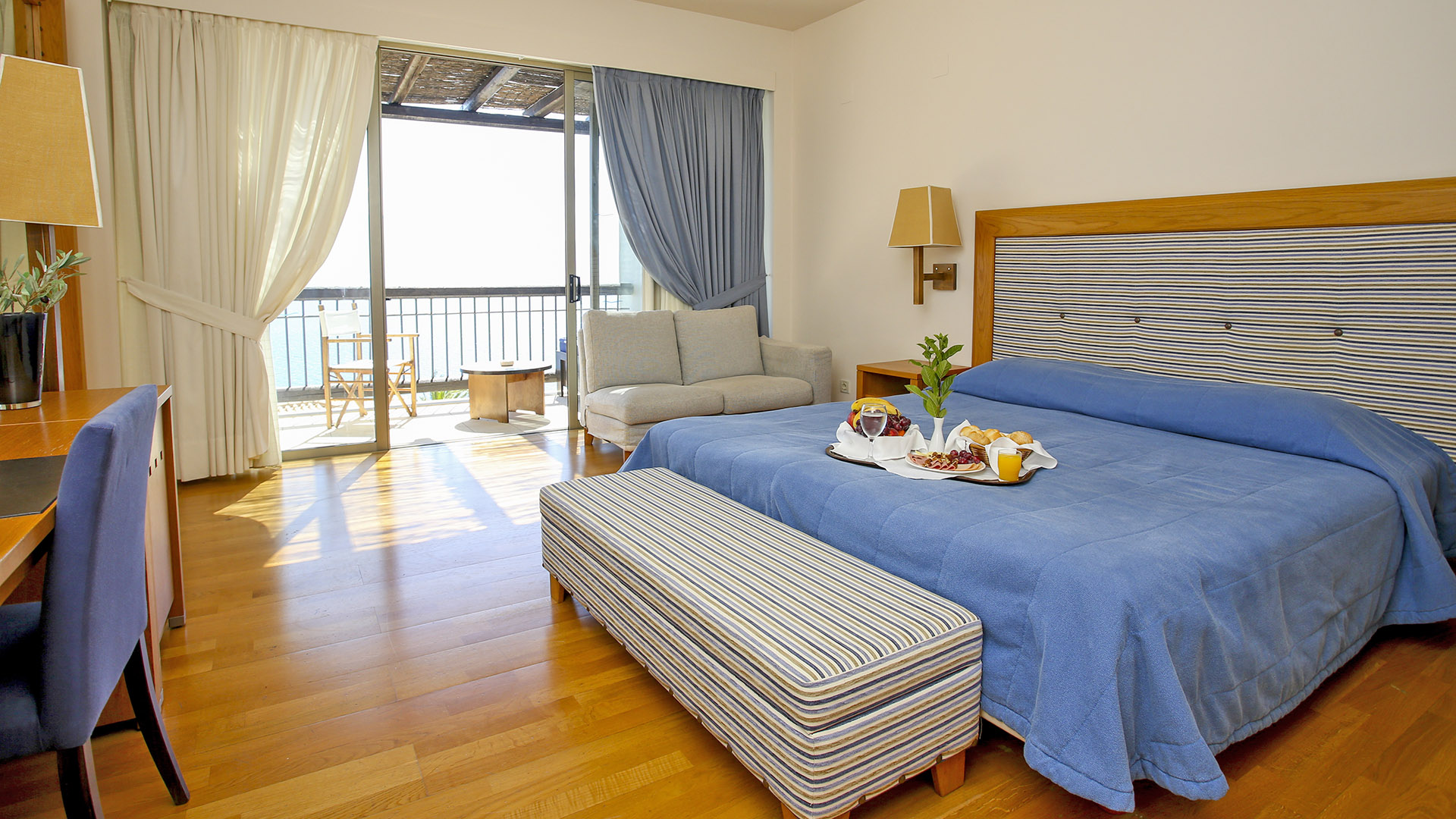 5* Ionian Blue Hotel Bungalows & Spa Resort – Λευκάδα Λευκάδα – 30% 2 ημέρες/1 νύχτα με Ημιδιατροφή 2 άτομα+παιδί δωρεάν