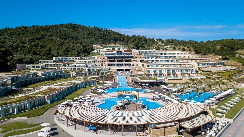 5* Miraggio Thermal Spa Resort - Παλιούρι, Χαλκιδική ✦ 2 Ημέρες (1 Διανυκτέρευση) ✦ 2 άτομα + 1 παιδί έως 11 ετών ✦ 2 ✦ 01/09/2022 έως 31/10/2022 ✦ Μπροστά στη παραλία!
