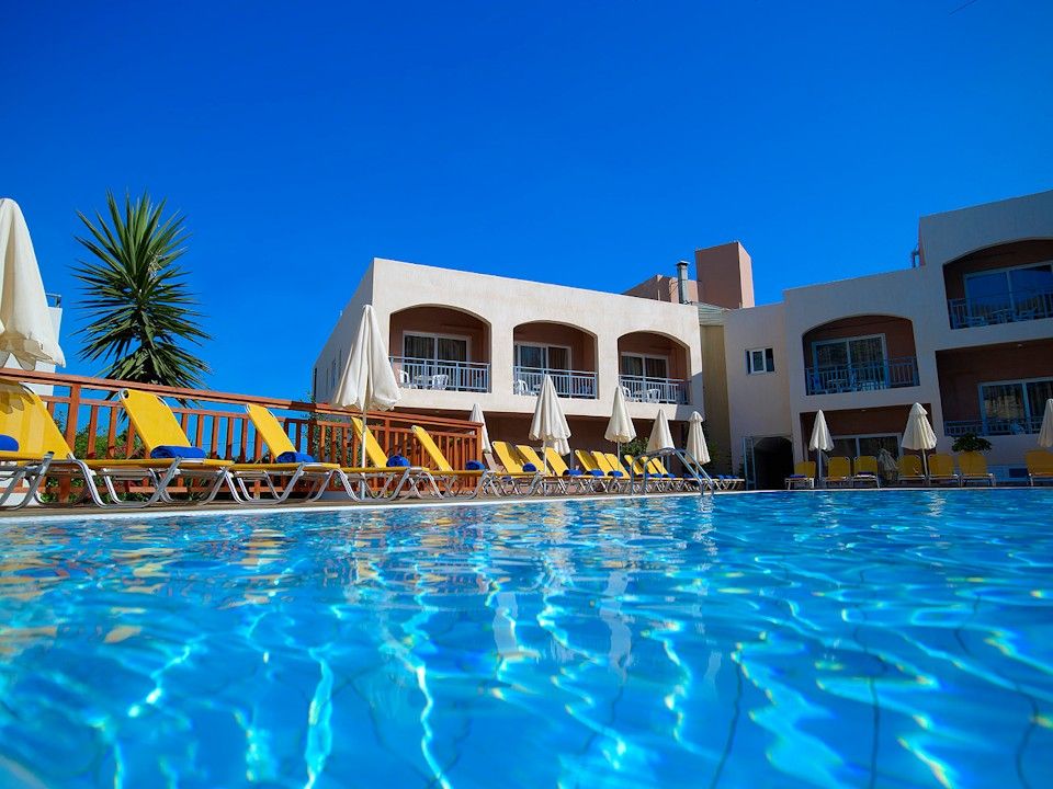 4* Katrin Hotel &amp; Bungalows - Σταλίδα, Κρήτη ✦ 2 Ημέρες (1 Διανυκτέρευση) ✦ 2 άτομα ✦ 12 ✦ 29/04/2022 έως 30/09/2022 ✦ Απέχει μόλις 250μ. από την παραλία!