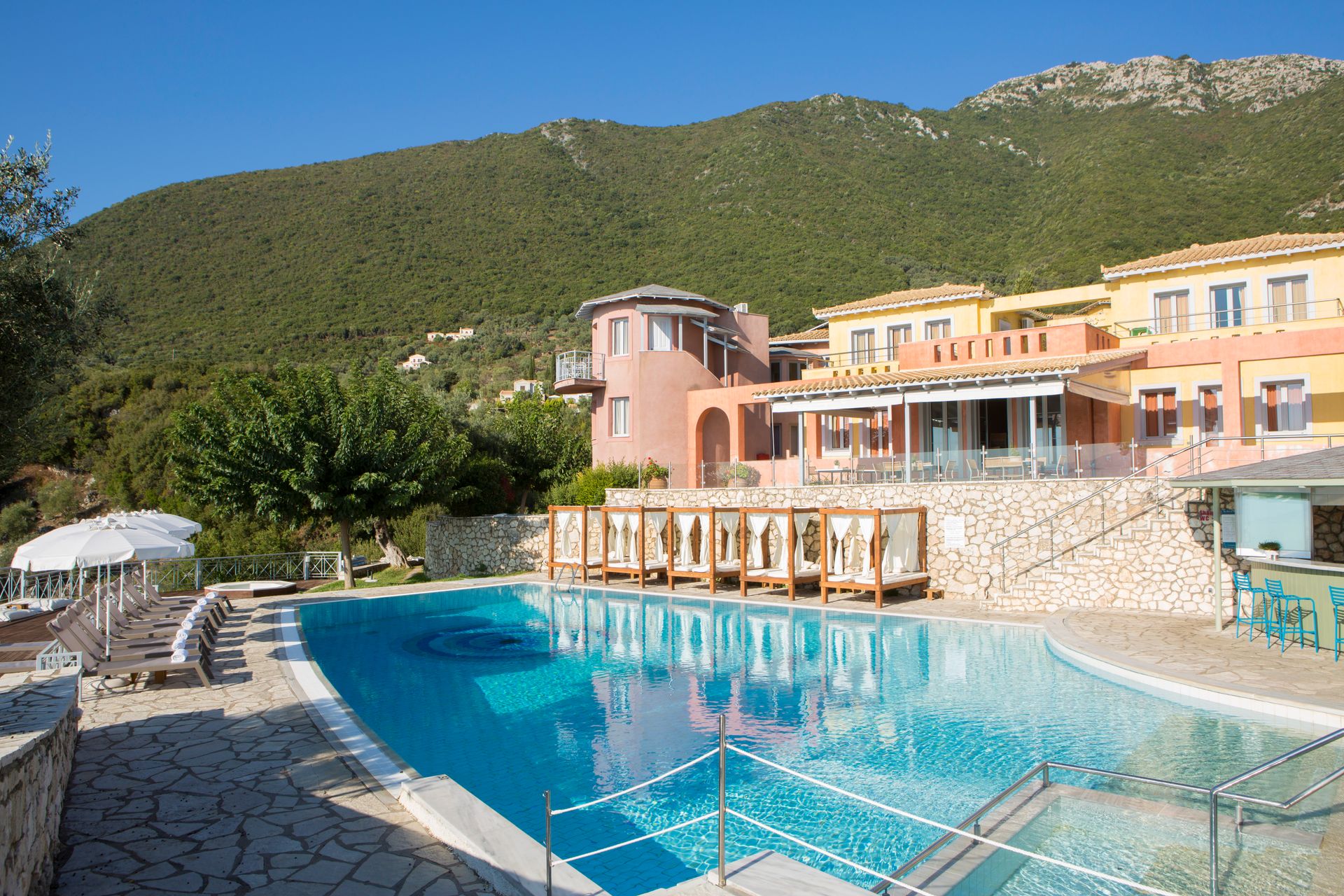 Red Tower Hotel - Νικιάνα, Λευκάδα ✦ 2 Ημέρες (1 Διανυκτέρευση) ✦ 2 άτομα ✦ 2 ✦ 01/09/2022 έως 16/10/2022 ✦ Υπέροχη θέα!