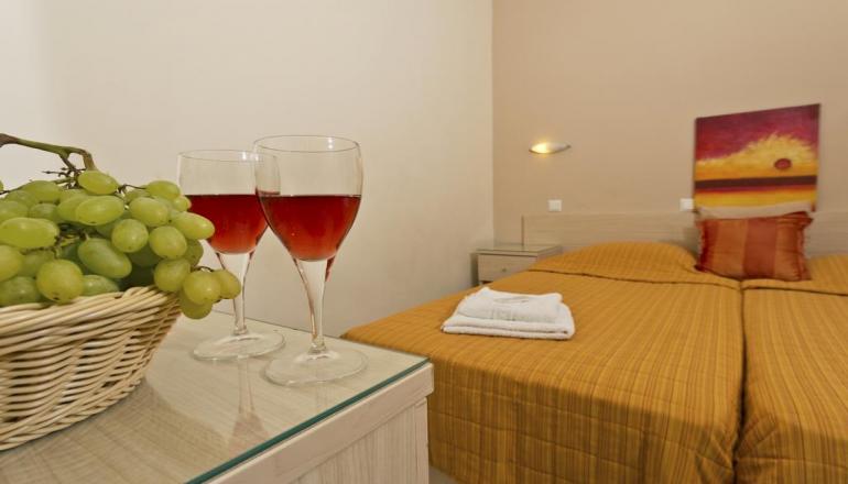 Amaryllis Hotel - Ρόδος ✦ 4 Ημέρες (3 Διανυκτερεύσεις) ✦ 2 Άτομα ✦ Ημιδιατροφή ✦ 01/06 έως 30/06 και 01/09 έως 30/09 ✦ WiFi! Amaryllis Hotel - Ρόδος ✦ 4 Ημέρες (3 Διανυκτερεύσεις) ✦ 2 Άτομα ✦ Ημιδιατροφή ✦ 01/06 έως 30/06 και 01/09 έως 30/09 ✦ WiFi!
