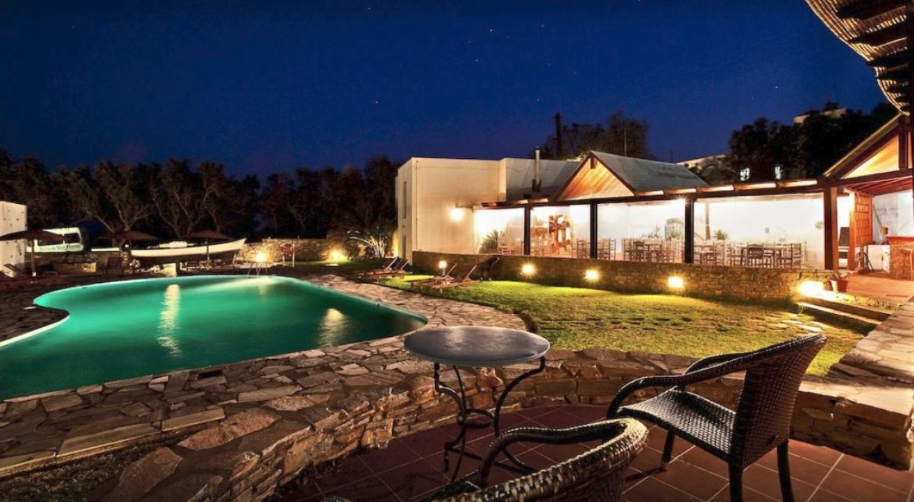 Aeolos Bay Hotel - Τήνος ✦ 4 Ημέρες (3 Διανυκτερεύσεις) ✦ 2 άτομα + 1 παιδί έως 12 ετών ✦ Πρωινό ✦ 11/09/2019 έως 08/10/2019 ✦ Μπροστά στην Παραλία! Aeolos Bay Hotel - Τήνος ✦ 4 Ημέρες (3 Διανυκτερεύσεις) ✦ 2 άτομα + 1 παιδί έως 12 ετών ✦ Πρωινό ✦ 11/09/2019 έως 08/10/2019 ✦ Μπροστά στην Παραλία!