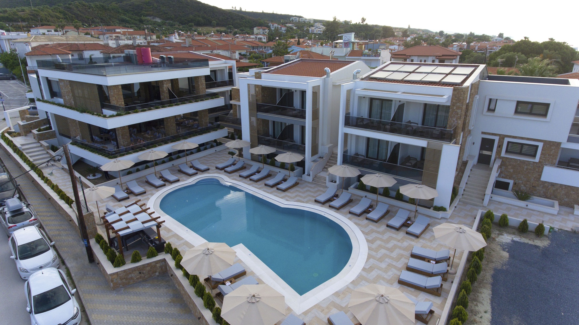 Agnes Deluxe Hotel - Κασσάνδρα, Χαλκιδική ✦ 4 Ημέρες (3 Διανυκτερεύσεις) ✦ 2 άτομα ✦ Πρωινό ✦ 02/05/2022 έως 30/09/2022 ✦ Κοντά στην παραλία!