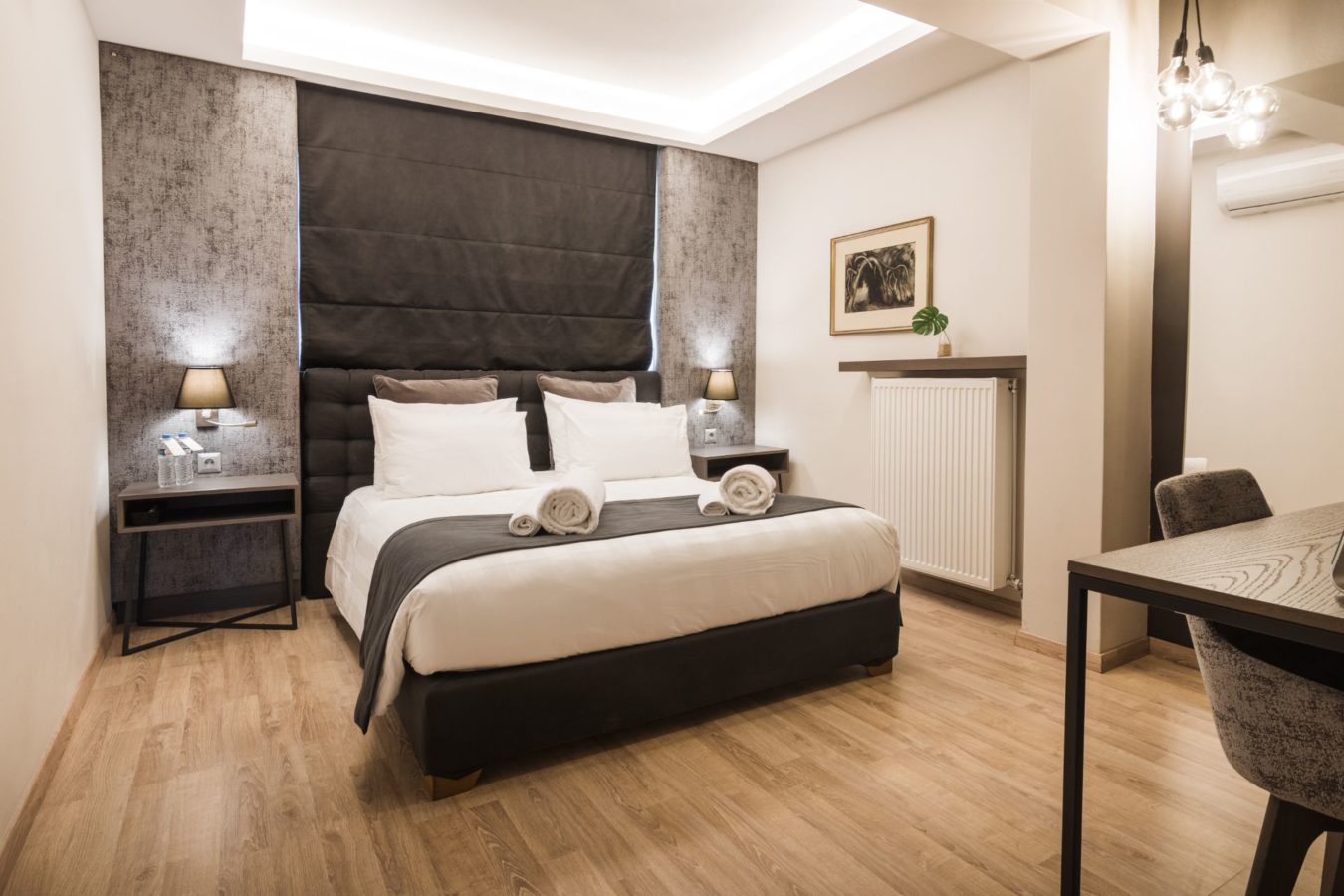 Acropolis Boutique Residence by Bill &amp; John Apartments Athens - Αθήνα ✦ 2 Ημέρες (1 Διανυκτέρευση) ✦ 2 άτομα ✦ Χωρίς Πρωινό ✦ έως 11/09/2021 ✦ Κοντά στο κέντρο της πόλης!
