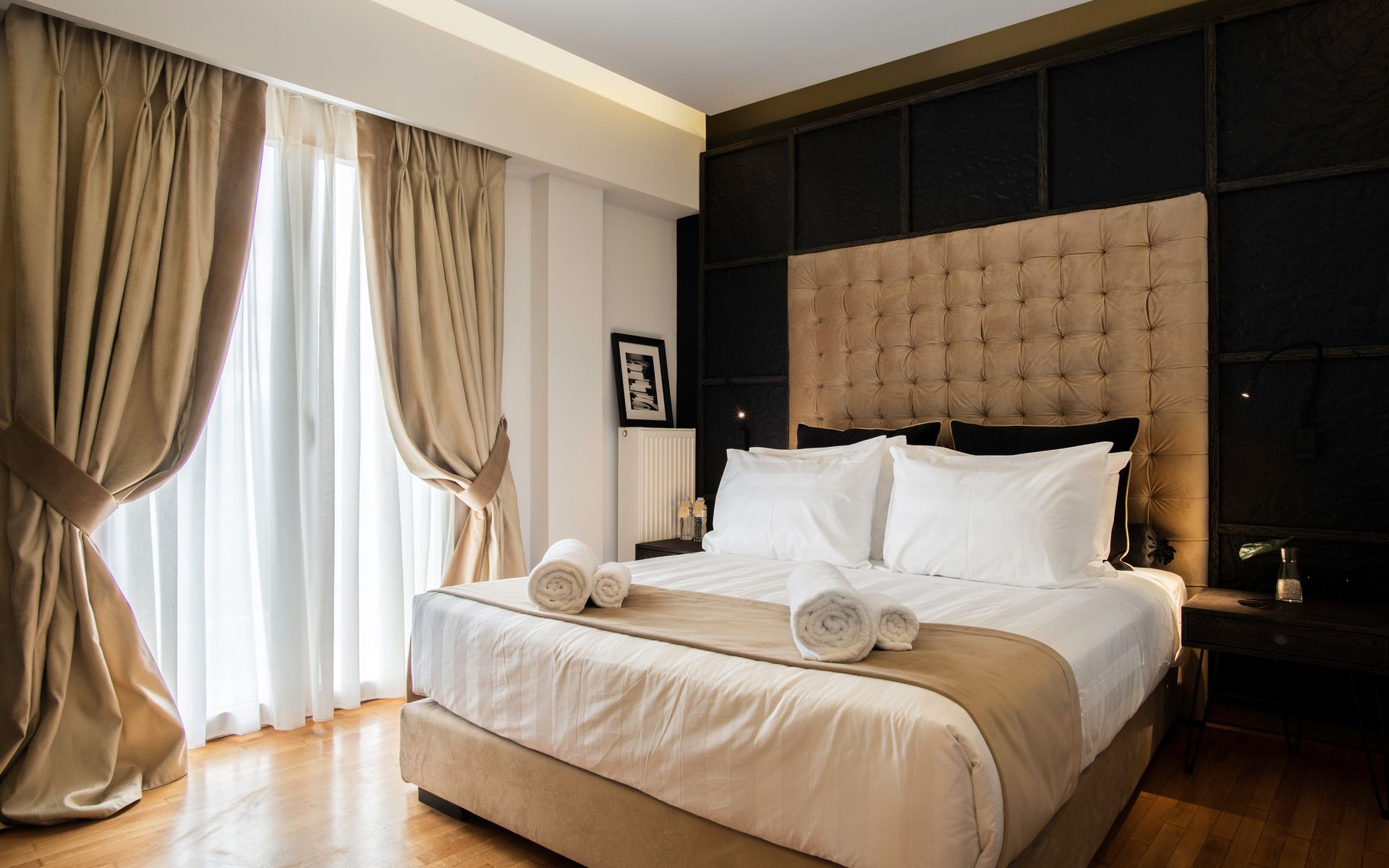 Acropolis Unique Residence by Bill &amp; John Apartments Athens - Αθήνα ✦ 2 Ημέρες (1 Διανυκτέρευση) ✦ 2 άτομα ✦ Χωρίς Πρωινό ✦ έως 11/09/2021 ✦ Κοντά στο Μουσείο της Ακρόπολης!
