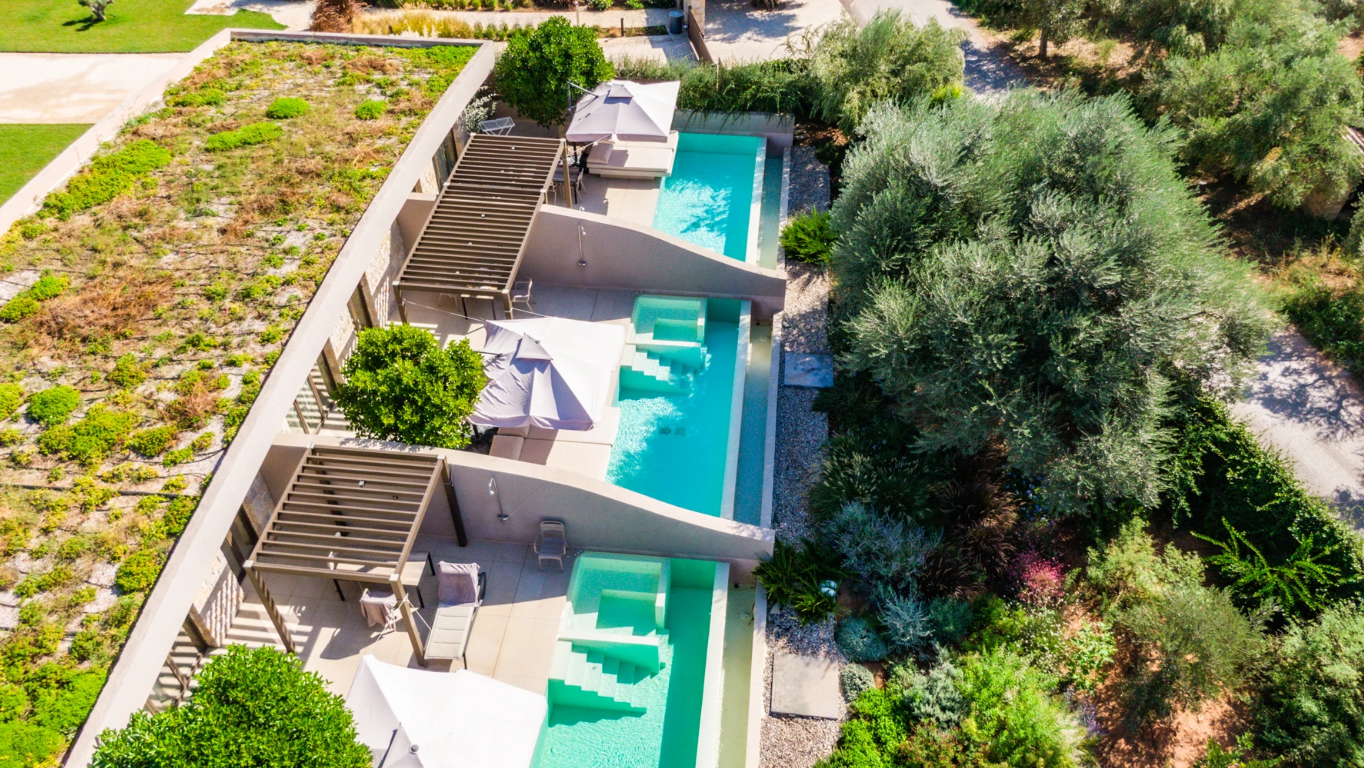 Nestor Luxury Villas - Πύλος, Μεσσηνία ✦ 2 Ημέρες (1 Διανυκτέρευση) ✦ 2 άτομα + 1 παιδί έως 1 έτους ✦ 18 ✦ έως 31/10/2026 και 24/03/2027 έως 07/11/2027 ✦ Βίλες με ιδιωτική πισίνα!