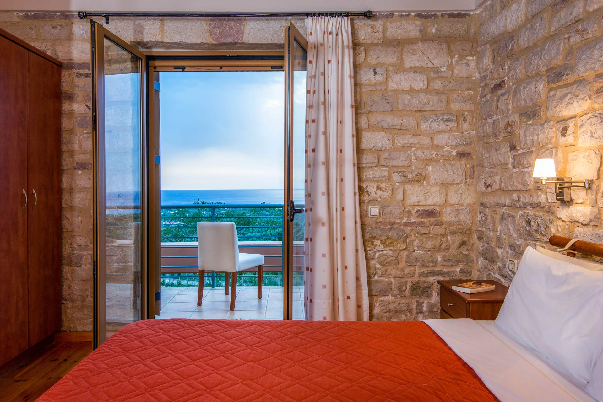 Enastron Villas - Κυπαρισσία Διαμονή| Ekdromi.gr