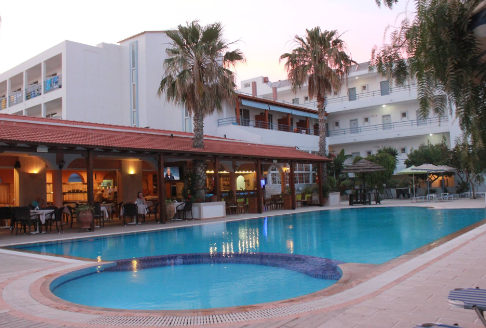 Faliraki Bay Hotel - Φαληράκι, Ρόδος ✦ 4 Ημέρες (3 Διανυκτερεύσεις) ✦ 2 άτομα + 1 παιδί έως 2 ετών ✦ 8 ✦ 07/06/2022 έως 30/06/2022 και 15/09/2022 έως 29/09/2022 ✦ Κοντά στην Παραλία!