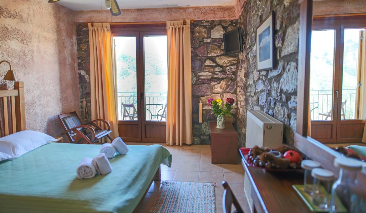 Faris Hotel - Λακωνία ✦ 2 Ημέρες (1 Διανυκτέρευση) ✦ 2 άτομα ✦ Πρωινό ✦ έως 30/09/2022 ✦ Ωραία Τοποθεσία!