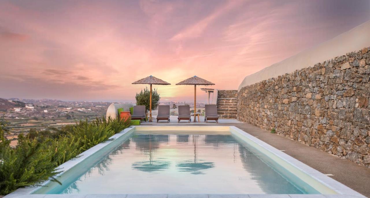 Halcyon Villas - Γαλανάδο, Νάξος ✦ 2 Ημέρες (1 Διανυκτέρευση) ✦ 2 άτομα + 1 παιδί έως και 3 ετών ✦ 2 ✦ 21/05/2022 έως 30/09/2022 ✦ Μοναδική πανοραμική θέα!