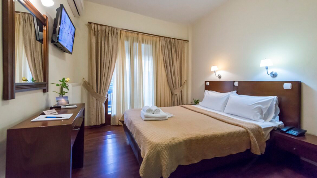 Hotel Akroyali - Άγιος Ανδρέας, Μεσσηνία ✦ -30% ✦ 2 Ημέρες (1 Διανυκτέρευση) ✦ 2 άτομα + 1 παιδί έως 6 ετών ✦ 8 ✦ 06/04/2023 έως 31/05/2023 και 18/09/2023 έως 22/10/2023 ✦ Μπροστά στη μαρίνα!