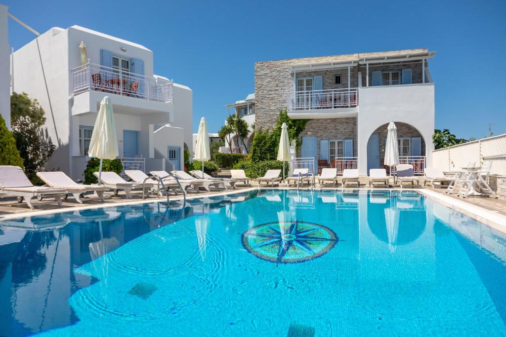 Hotel Katerina - Άγιος Προκόπιος, Νάξος ✦ -15% ✦ 2 Ημέρες (1 Διανυκτέρευση) ✦ 4 Άτομα ✦ 1 ✦ 01/07/2022 έως 25/07/2022 και 26/08/2022 έως 31/08/2022 ✦ Κοντά σε παραλία!