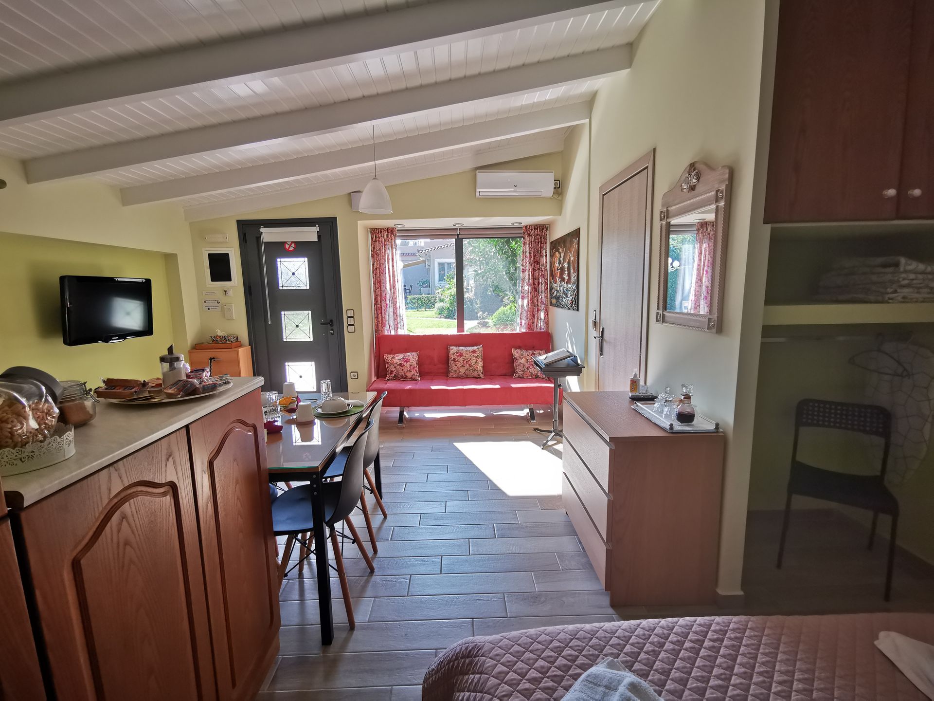 Natalie Apartments Αρτέμιδα, Λούτσα Διαμονή Ekdromi.gr