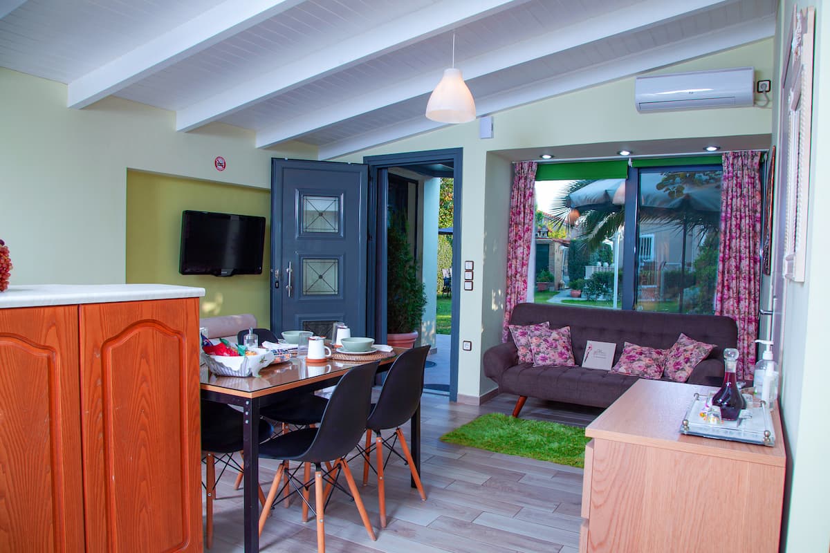 Natalie Apartments Αρτέμιδα, Λούτσα Διαμονή Ekdromi.gr