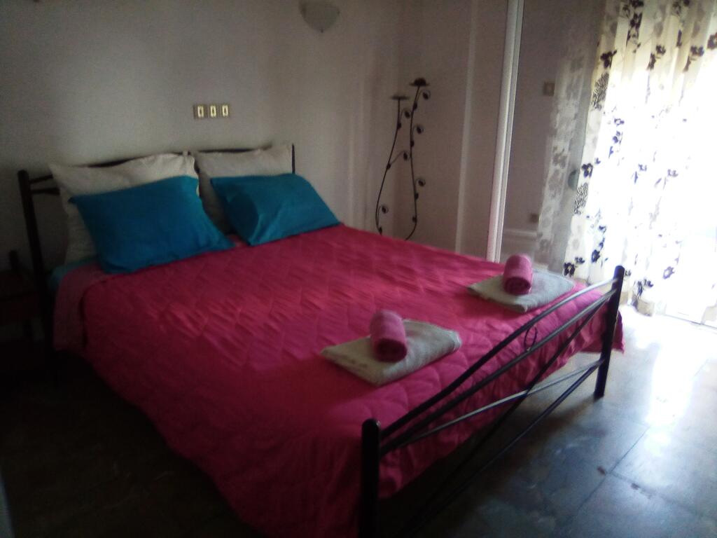 Nikos Rooms - Λουτρά Αιδηψού, Εύβοια ✦ -15% ✦ 3 Ημέρες (2 Διανυκτερεύσεις) ✦ 2 άτομα ✦ 2 ✦ 20/04/2023 έως 14/07/2023 και 01/09/2023 έως 30/11/2023 ✦ Κοντά στο Λιμάνι!