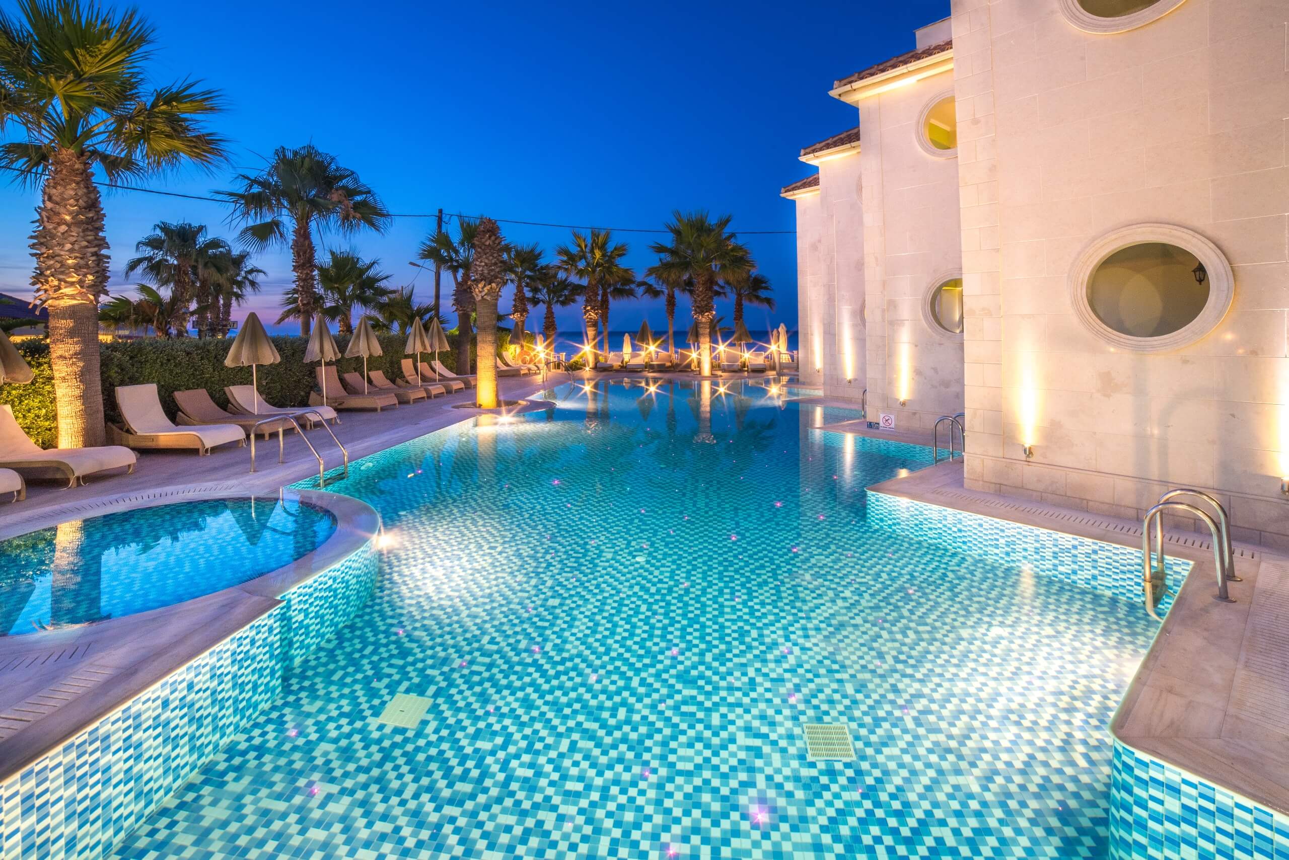 4* Palazetto Suites - Τσιλιβί, Ζάκυνθος ✦ 2 Ημέρες (1 Διανυκτέρευση) ✦ 2 άτομα ✦ 2 ✦ 01/05/2023 έως 31/10/2023 ✦ Κοντά στην Παραλία!