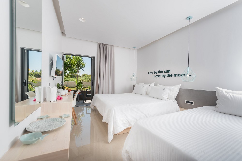 Venus Luxury Resort - Τσιλιβί, Ζάκυνθος ✦ 3 Ημέρες (2 Διανυκτερεύσεις) ✦ 2 άτομα ✦ 2 ✦ 01/05/2023 έως 09/10/2023 ✦ Μπροστά στην παραλία!