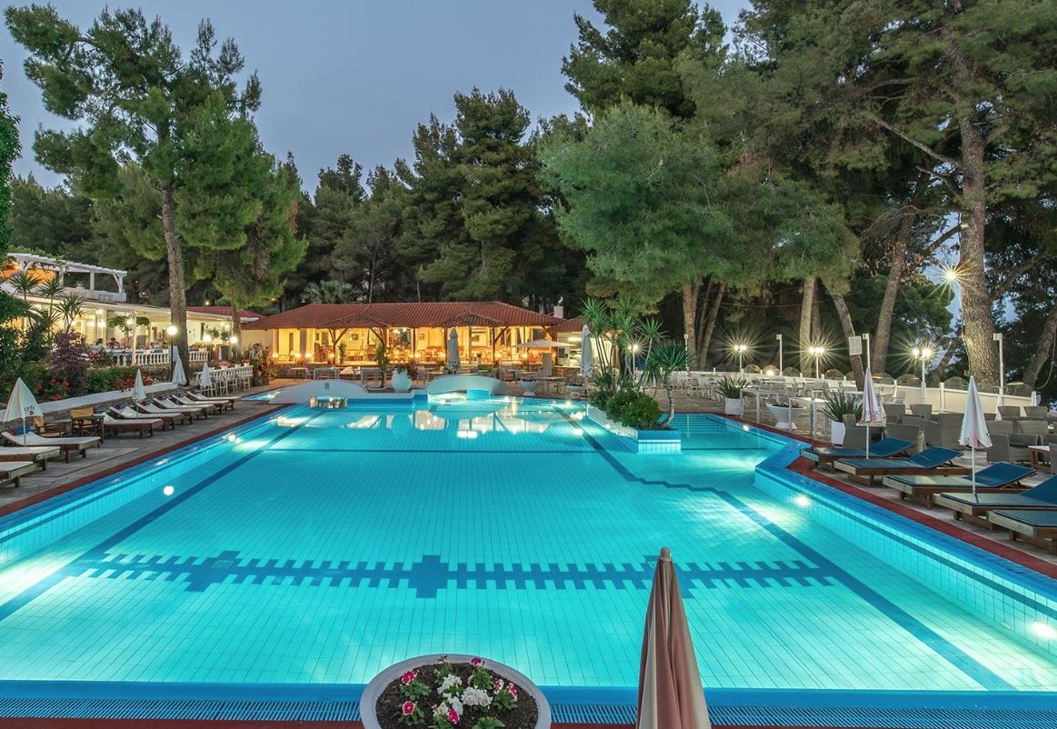 Porfi Beach Hotel – Νικήτη, Χαλκιδική Χαλκιδική  για 3ημέρες/2νύχτες με πρωινό για 2 άτομα