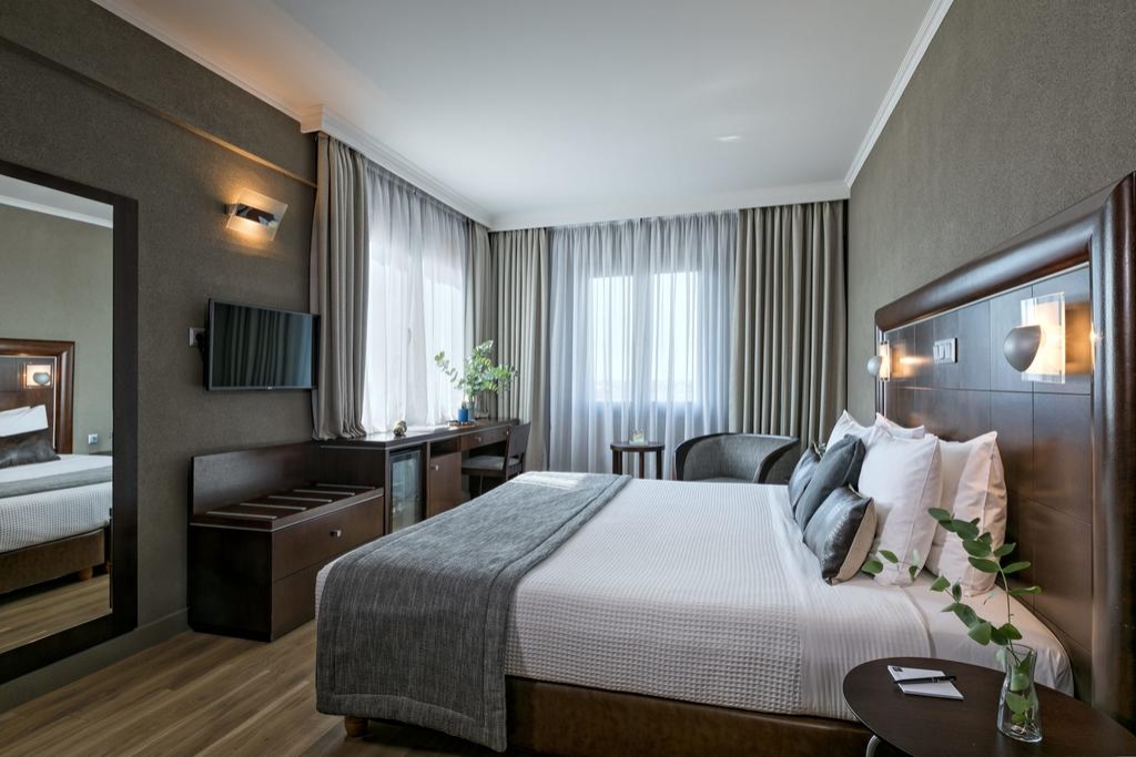 5* Porto Palace Hotel Thessaloniki - Θεσσαλονίκη ✦ 2 Ημέρες (1 Διανυκτέρευση) ✦ 2 άτομα ✦ Πρωινό ✦ 01/05/2020 έως 30/09/2020 ✦ Free WiFi
