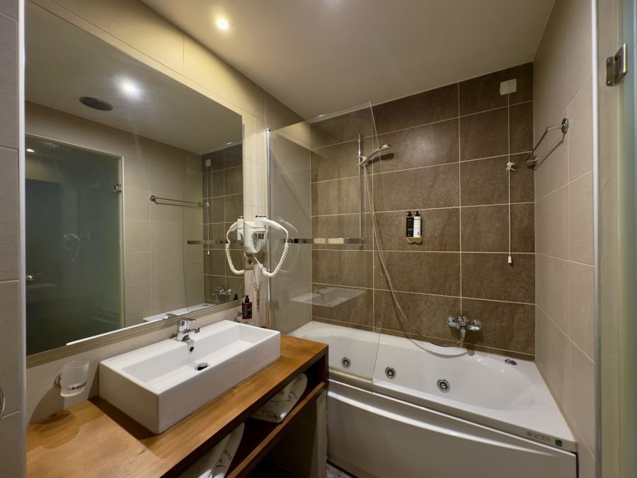 Οικογενειακή Δίχωρη Σουίτα