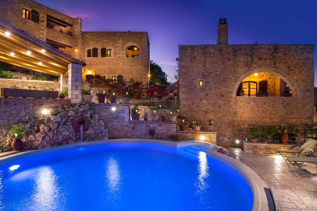 Samonas Traditional Villas - Χανιά, Κρήτη ✦ 2 Ημέρες (1 Διανυκτέρευση) ✦ 2 άτομα ✦ Χωρίς Πρωινό ✦ 01/09/2021 έως 30/09/2021 ✦ Υπέροχη Τοποθεσία!