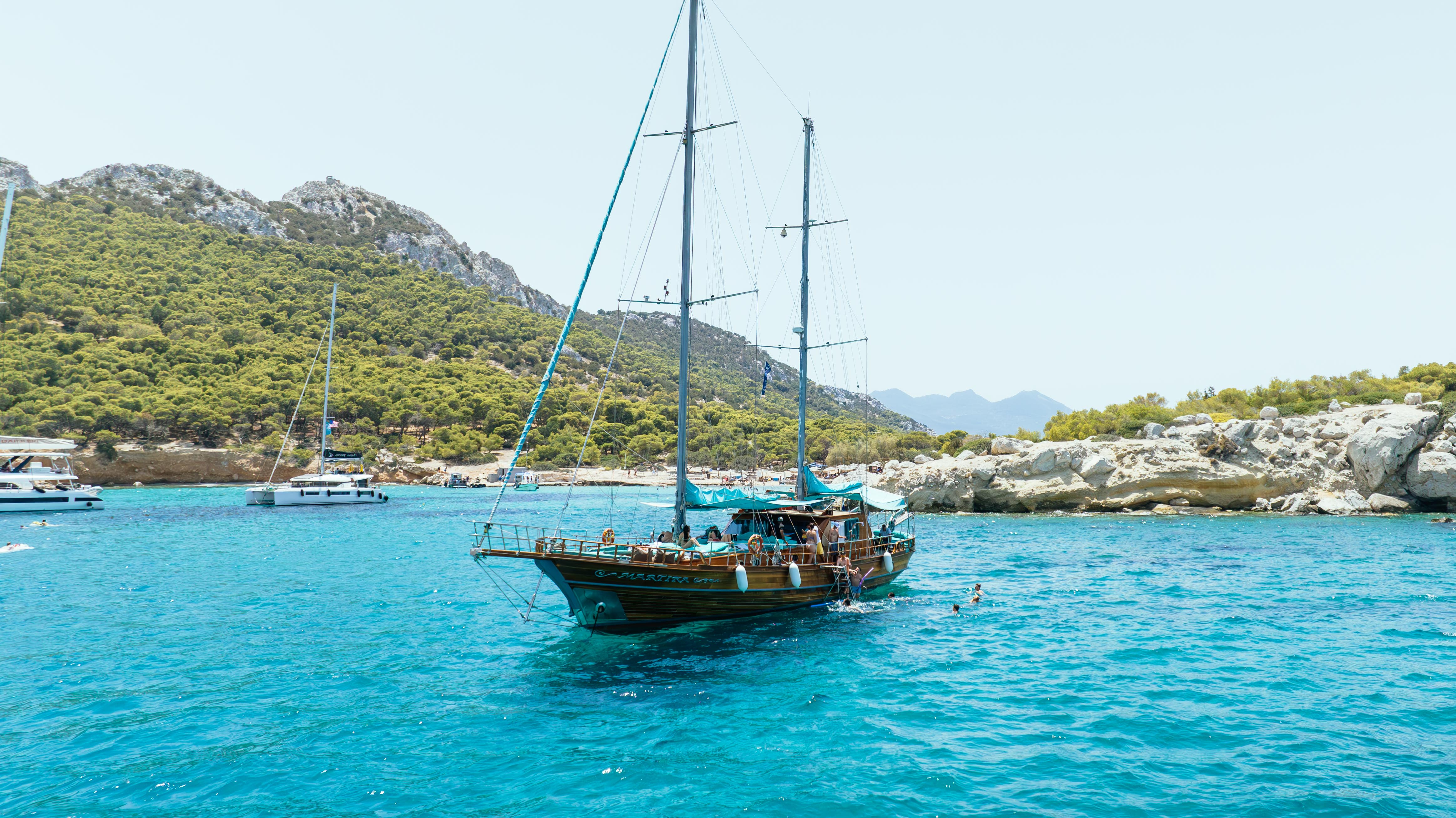 Προσφορα για Αγκίστρι, Μονή ή Μετώπη, Αίγινα - Ημερήσια Κρουαζιέρα